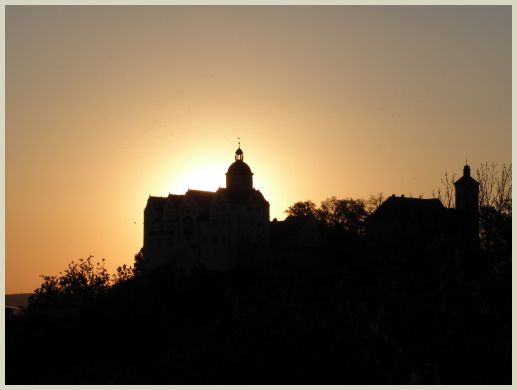 ... genieen Sie zum Abschluss eines schnen Urlaubstages den Sonnenuntergang.